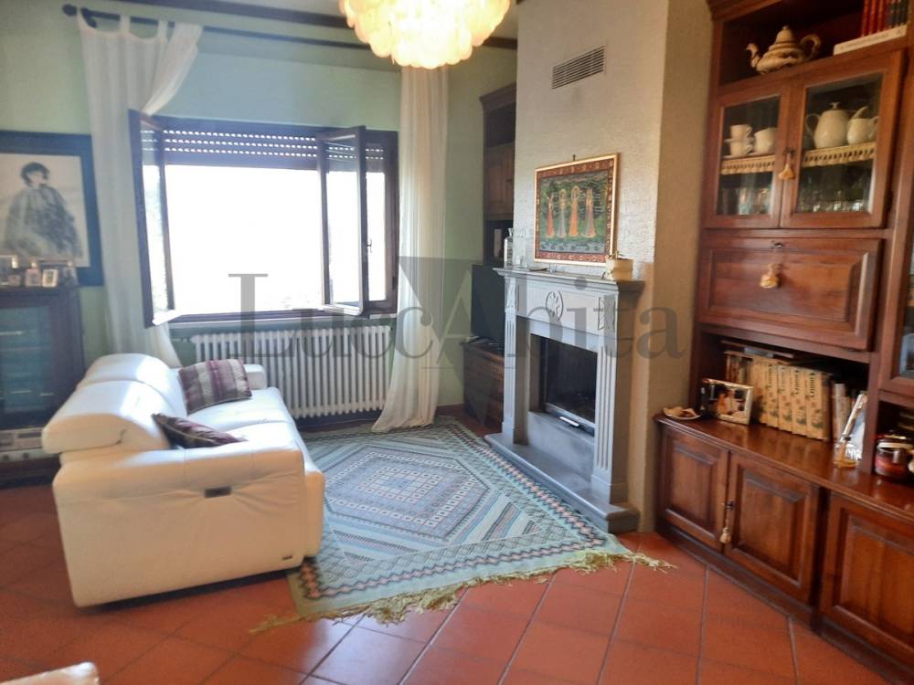 casa indipendente in vendita a Capannori in zona Castelvecchio di Compito