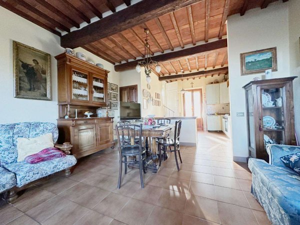intera palazzina in vendita a Capannori in zona Vorno