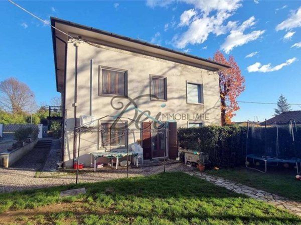 casa indipendente in vendita a Capannori in zona Lunata