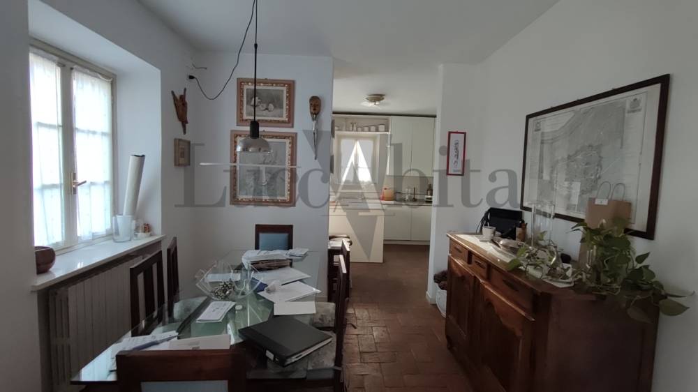 casa indipendente in vendita a Capannori in zona Castelvecchio di Compito