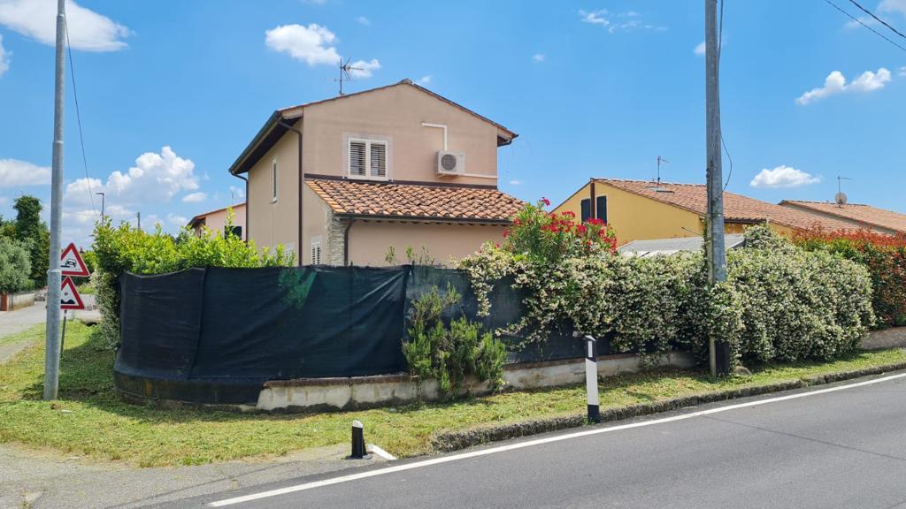 casa indipendente in vendita a Capannori