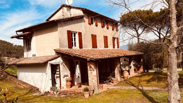 casa indipendente in vendita a Capannori