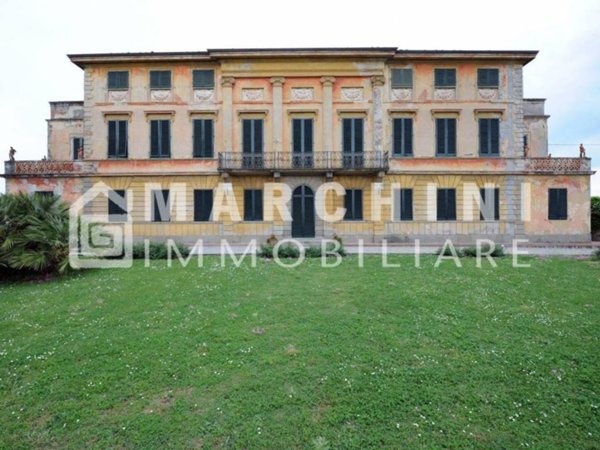 intera palazzina in vendita a Capannori