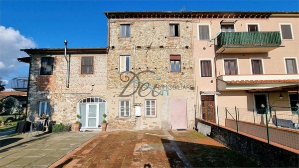 appartamento in vendita a Capannori in zona Lammari