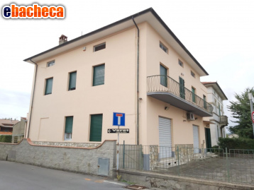 casa indipendente in vendita a Capannori in zona Marlia