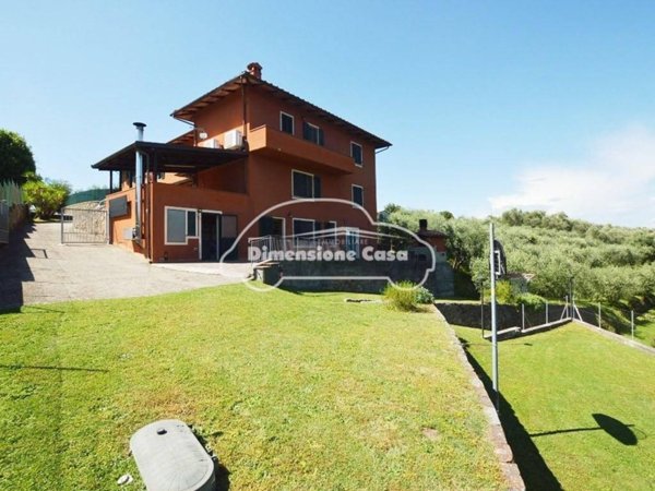 casa indipendente in vendita a Capannori