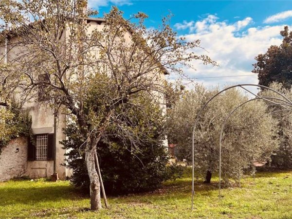 casa indipendente in vendita a Capannori