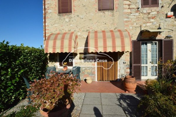 casa indipendente in vendita a Capannori in zona Marlia