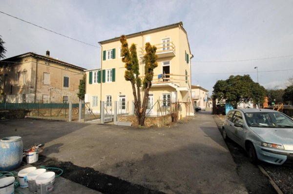 appartamento in vendita a Capannori in zona Lunata