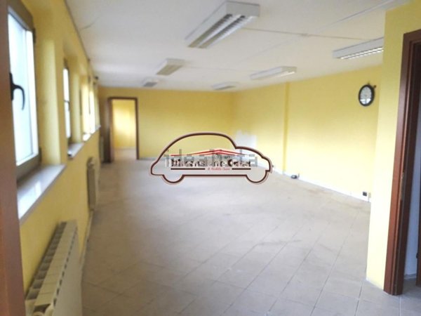 ufficio in vendita a Capannori in zona Guamo