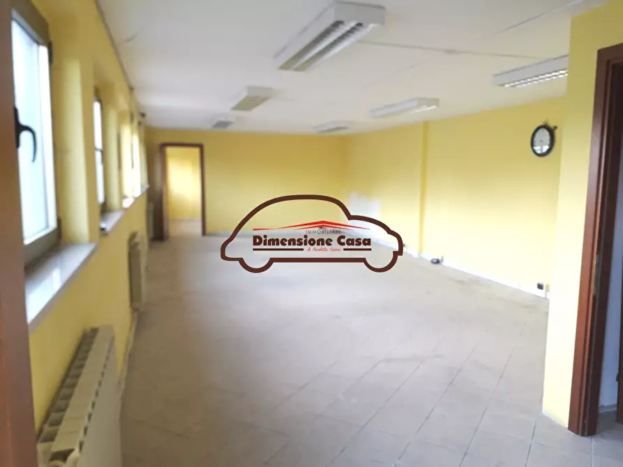 ufficio in vendita a Capannori in zona Guamo