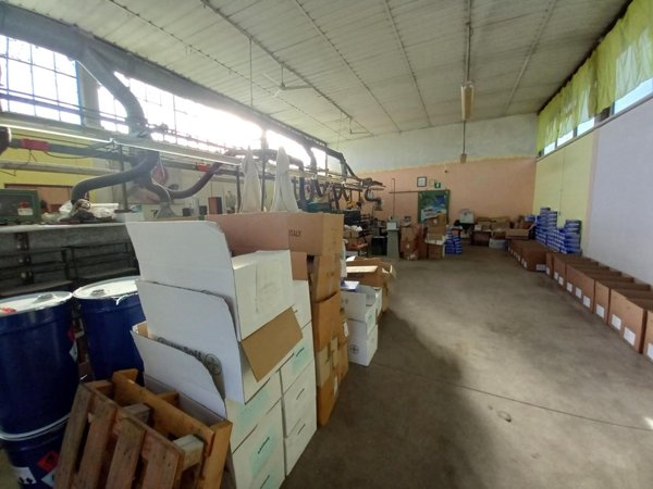 ufficio in vendita a Capannori in zona Marlia
