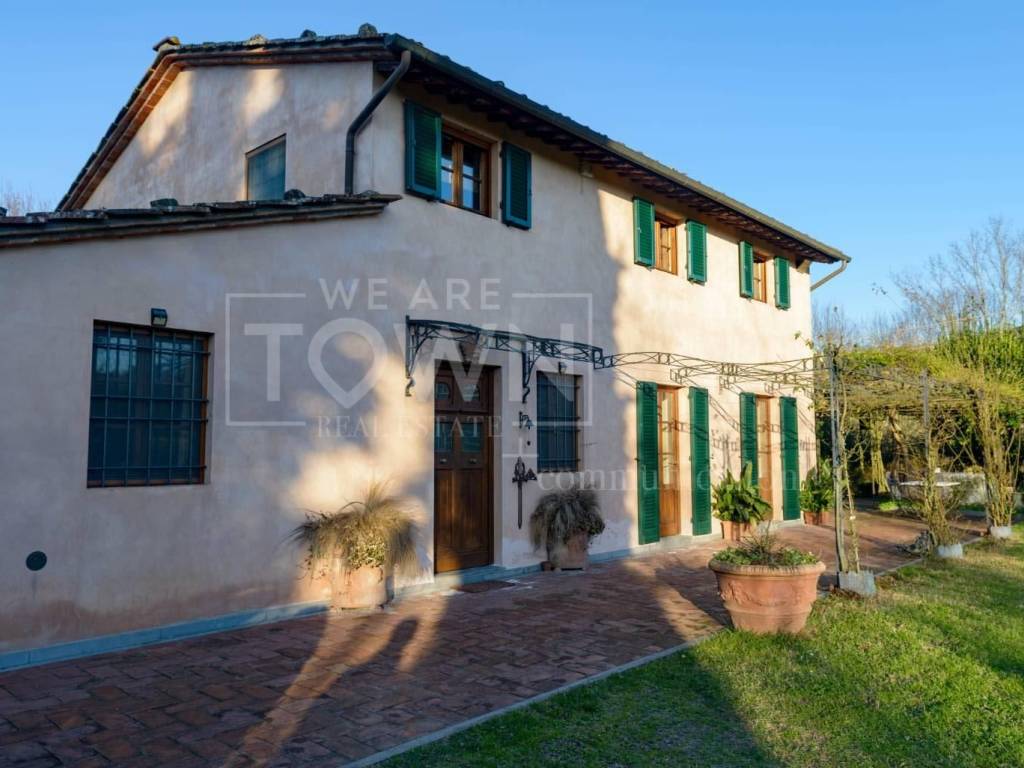 casa indipendente in vendita a Capannori in zona Marlia