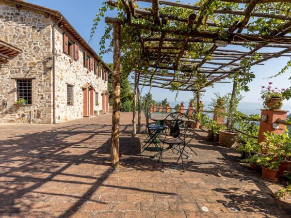 casa indipendente in vendita a Capannori