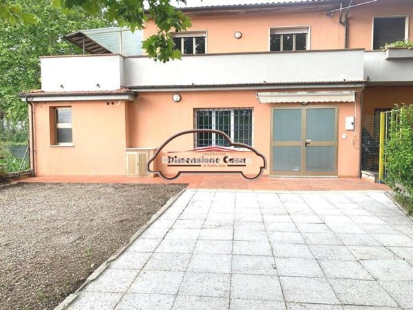 casa indipendente in vendita a Capannori in zona Lammari