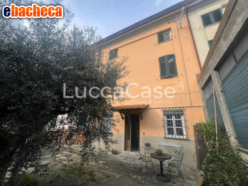 casa indipendente in vendita a Capannori