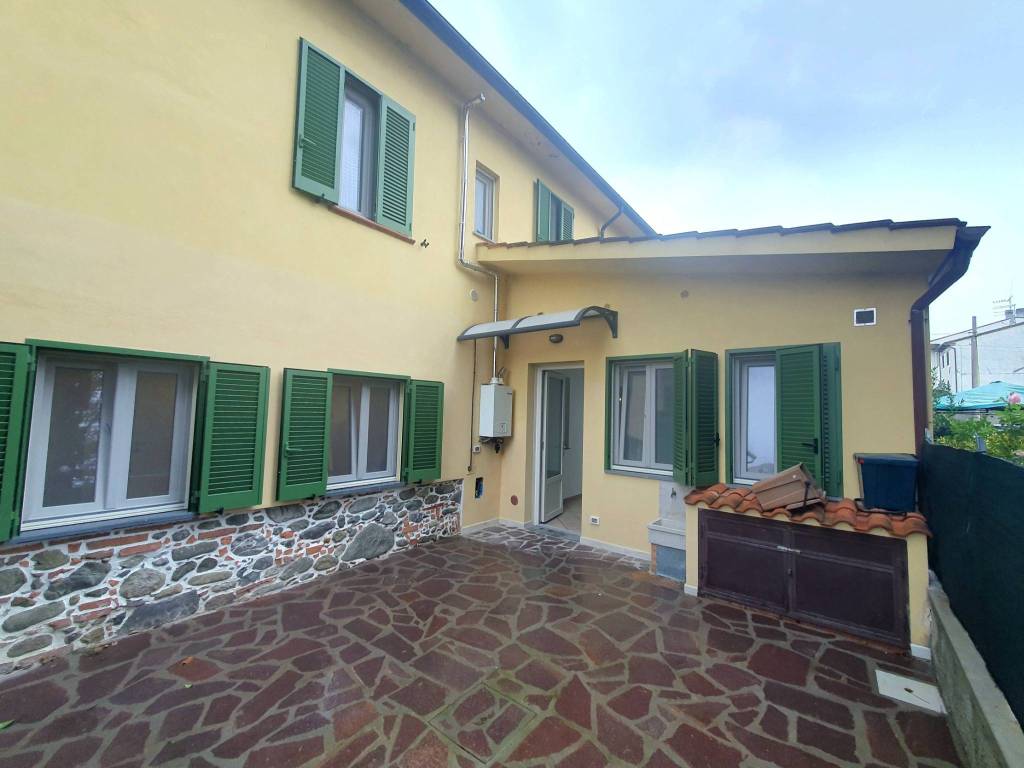 appartamento in vendita a Capannori in zona Lammari