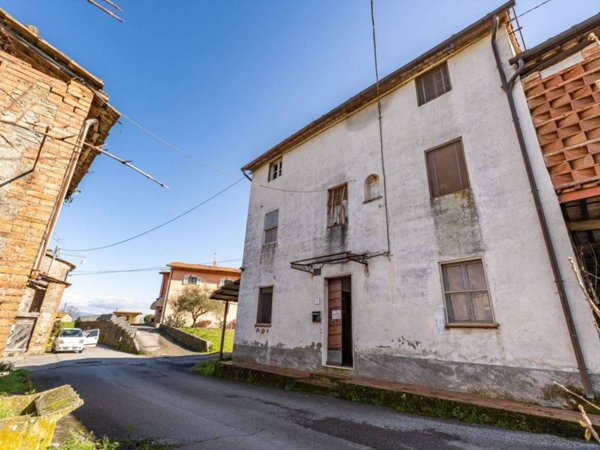 casa indipendente in vendita a Capannori