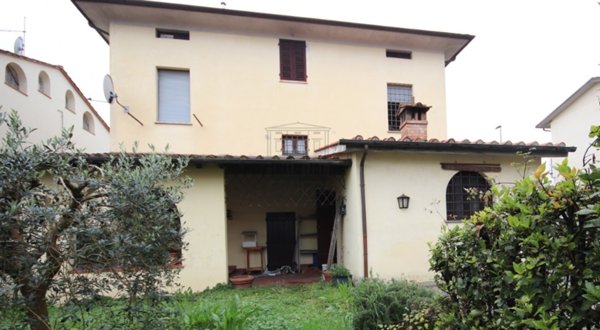 casa indipendente in vendita a Capannori in zona Segromigno in Monte