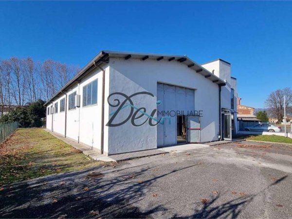 ufficio in vendita a Capannori in zona Marlia