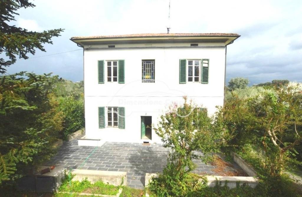 casa indipendente in vendita a Capannori in zona Santa Margherita