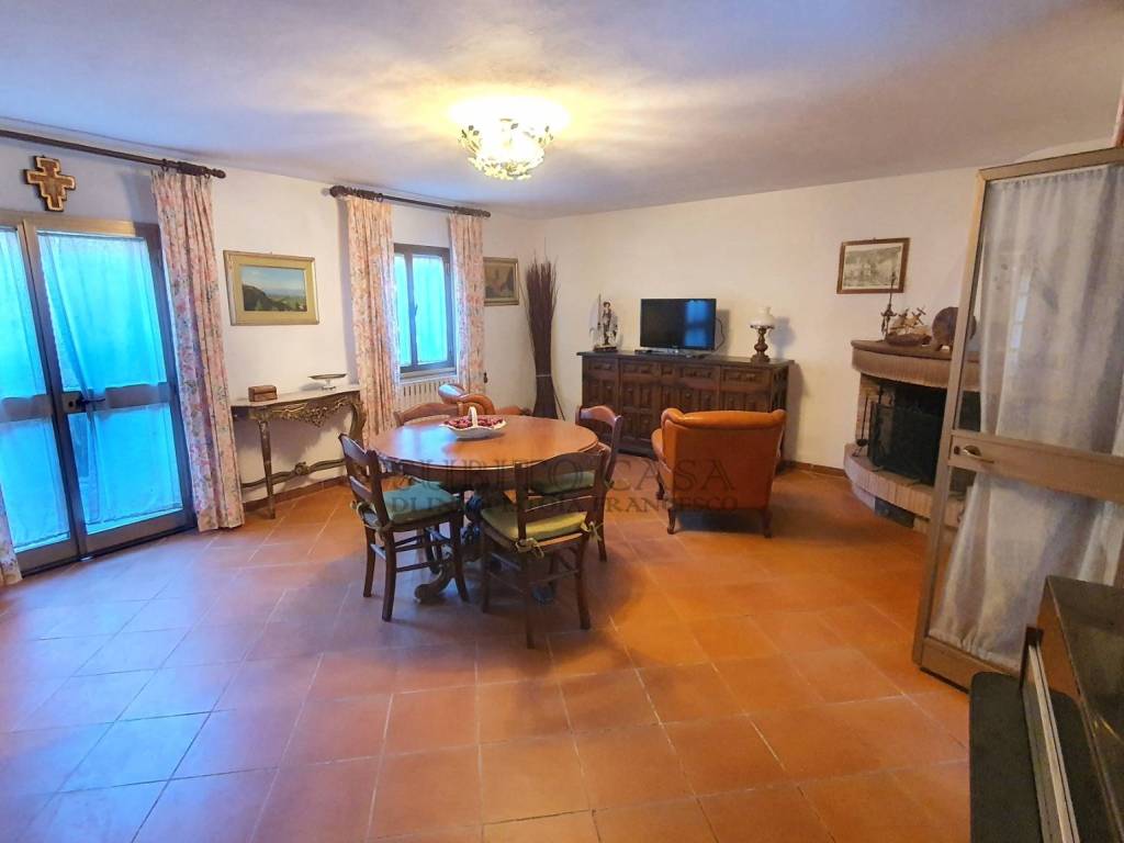casa indipendente in vendita a Capannori in zona Vorno