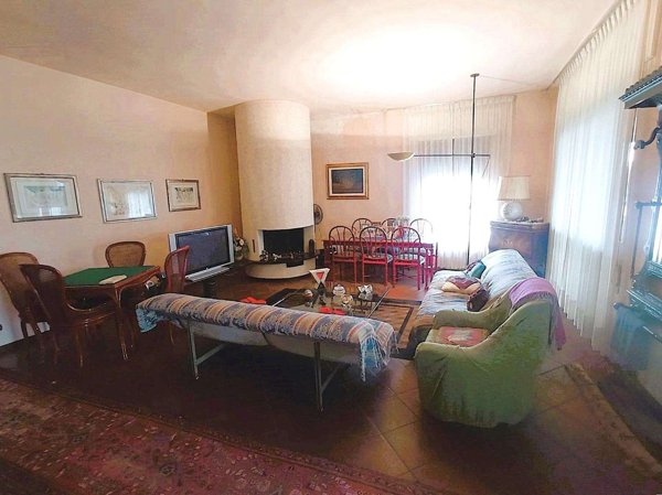 casa indipendente in vendita a Capannori in zona Lammari
