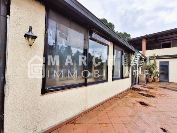 locale commerciale in vendita a Capannori