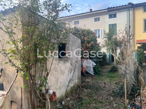 casa indipendente in vendita a Capannori