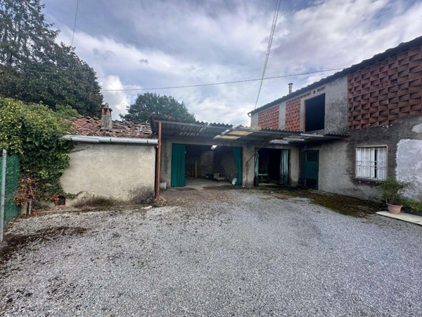 azienda agricola in vendita a Capannori in zona Marlia