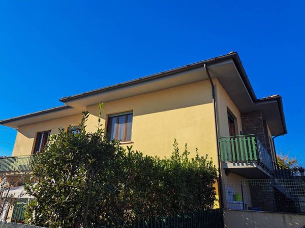 casa indipendente in vendita a Capannori in zona Marlia