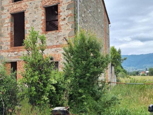 casa indipendente in vendita a Capannori in zona Lammari