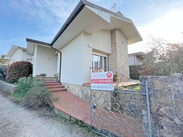 casa indipendente in vendita a Capannori