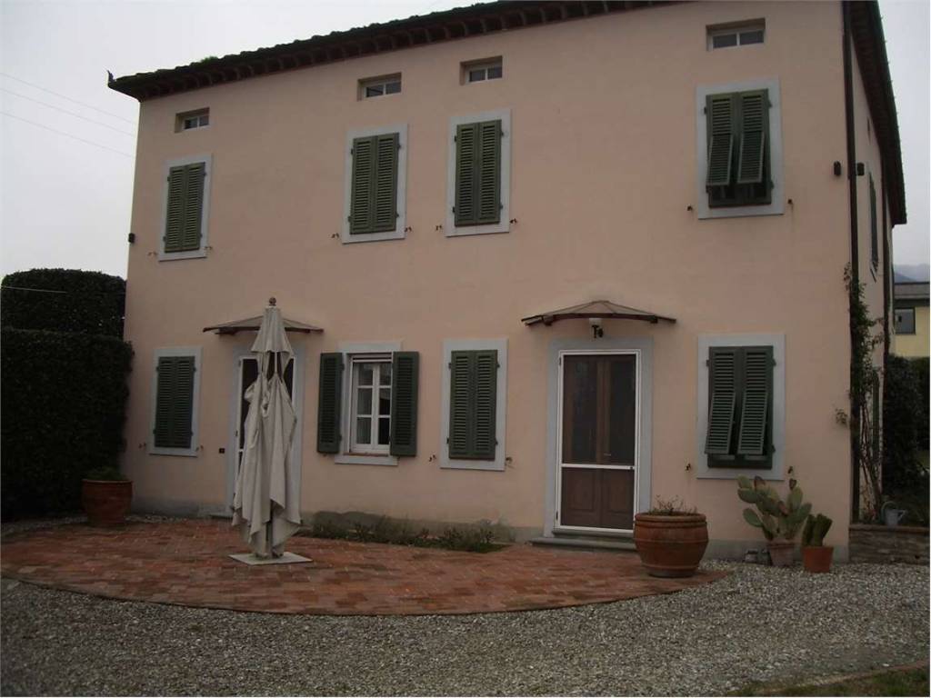 casa indipendente in vendita a Capannori