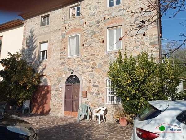 casa indipendente in vendita a Capannori