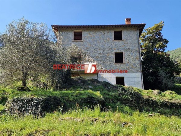 casa indipendente in vendita a Capannori