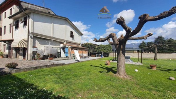 casa indipendente in vendita a Capannori in zona Lammari