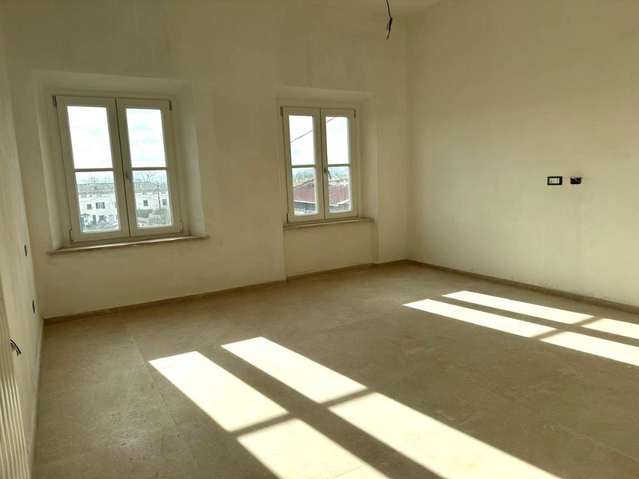 appartamento in vendita a Capannori in zona Lunata
