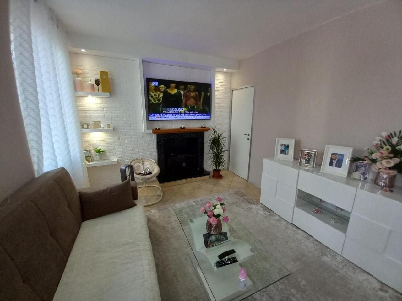 casa indipendente in vendita a Capannori in zona Lunata