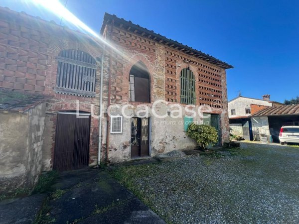 casa indipendente in vendita a Capannori