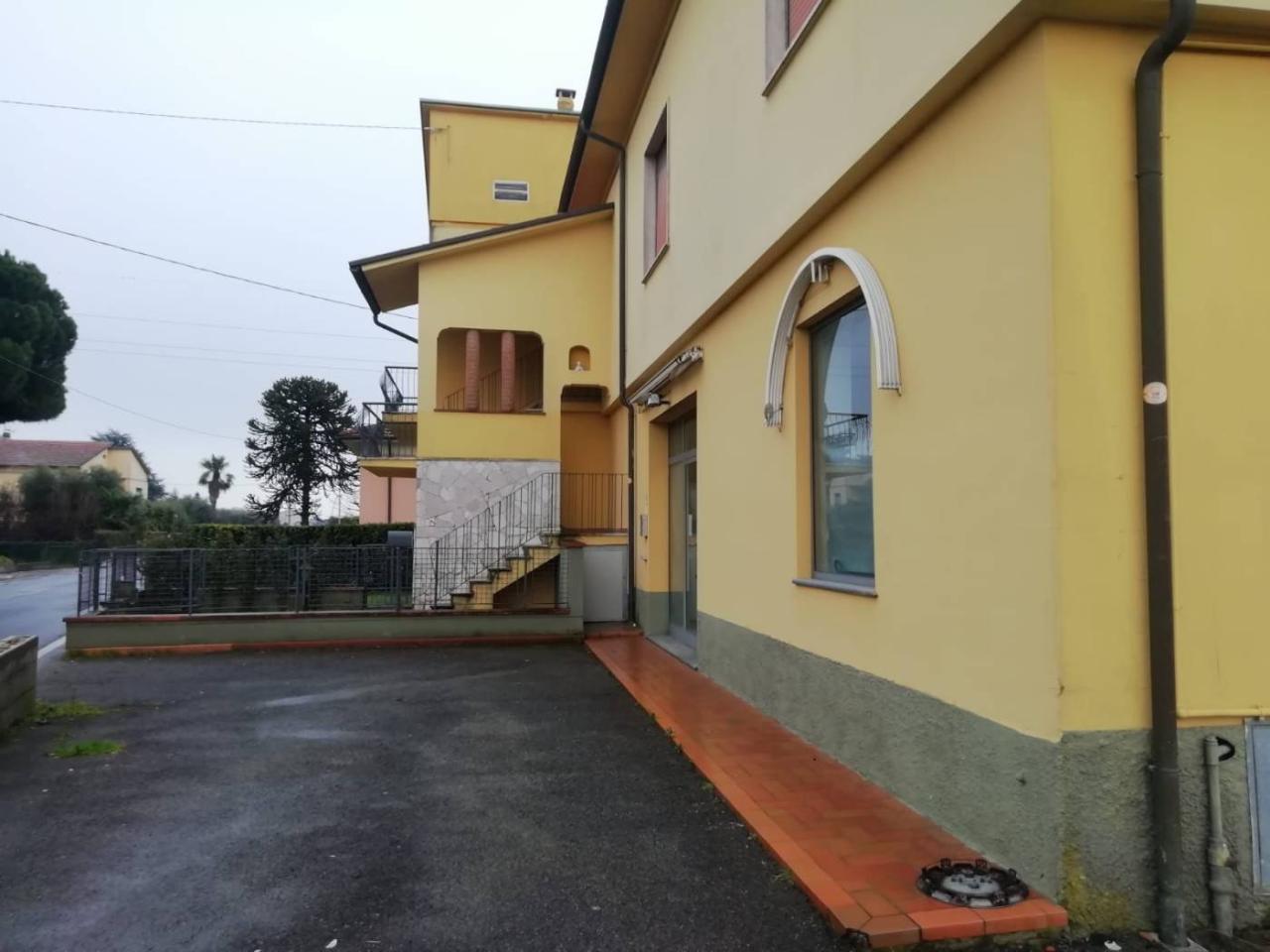 appartamento in vendita a Capannori in zona Lammari