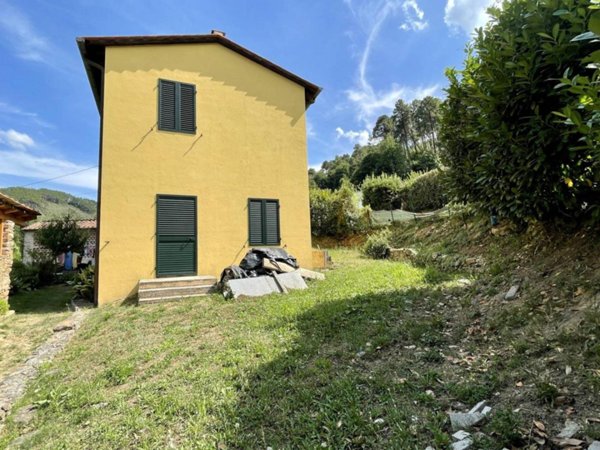 casa indipendente in vendita a Capannori