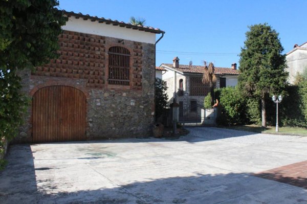 casa indipendente in vendita a Capannori