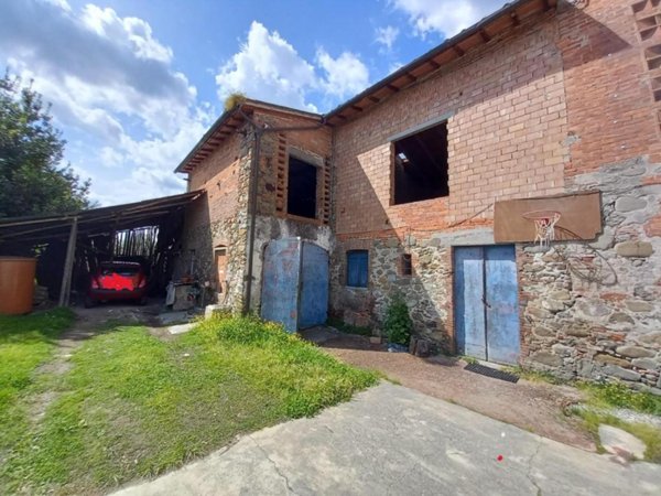 casale in vendita a Capannori