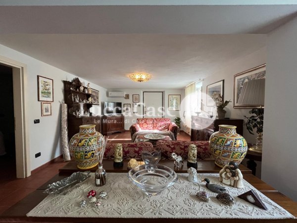 casa indipendente in vendita a Capannori in zona Santa Margherita
