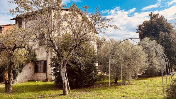 casa indipendente in vendita a Capannori