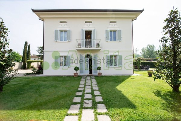 casa indipendente in vendita a Capannori