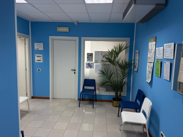 ufficio in vendita a Capannori in zona Guamo