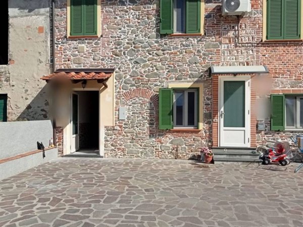 appartamento in vendita a Capannori in zona Marlia