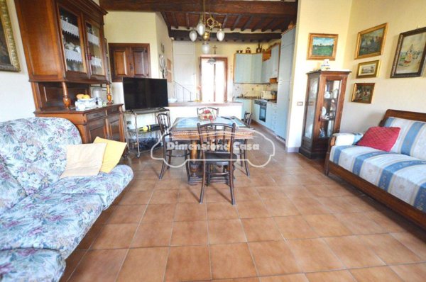 intera palazzina in vendita a Capannori in zona Vorno